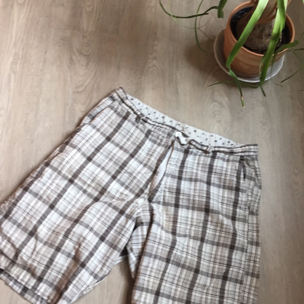 Men’s shorts size 34